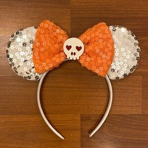 Disney Silver Sequin Skull Theme Park Ears